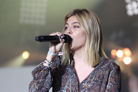Louane Emera en concert au festival Solidays à l'hippodrome de Longchamp. Paris, le 26 juin 2016. © Lise Tuillier/Bestimage