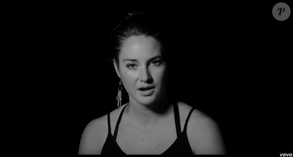 Shailene Woodley reprend le titre Where Is The Love? des Black Eyed Peas. Image extraite d'une vidéo publiée sur Youtube, le 1er septembre 2016