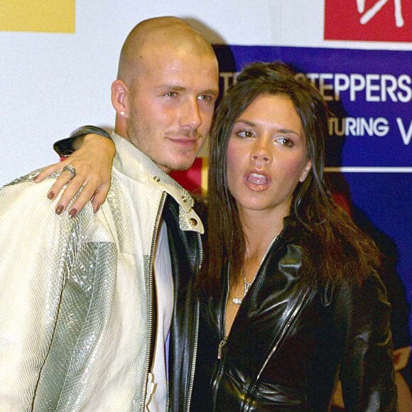 Victoria Adams et David Beckham à Londres le 14 août 2000