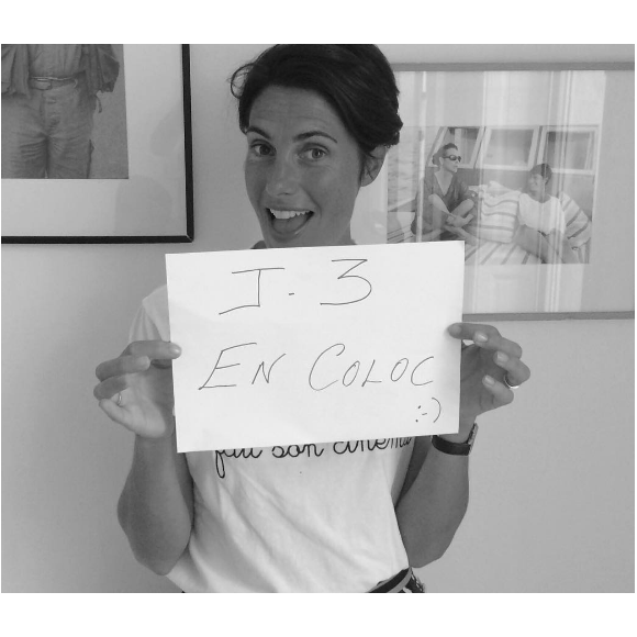 Alessandra Sublet se mobilise pour la promotion de En Coloc, la nouvelle web-série de Capucine Anav, qui sera diffusée sur Youtube, le 4 septembre prochain. Image publiée sur Instagram le 1er septembre 2016
