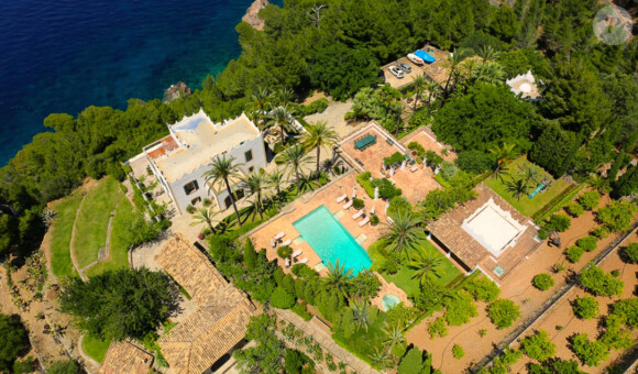 Exclusif - La villa de Majorque de Michael Douglas et Catherine Zeta-Jones est a vendre pour la somme de 40 millions d'euros.