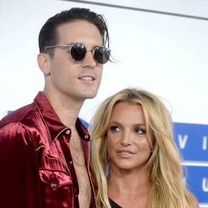 Britney Spears et G-Eazy à la soirée des MTV Video Music Awards 2016 à Madison Square Garden à New York, le 28 aout 2016.