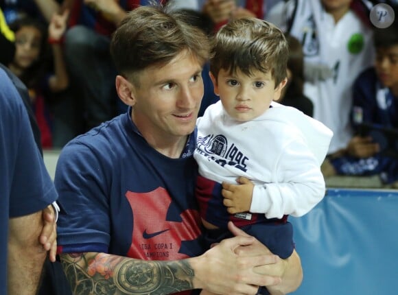 Lionel Messi et son fils Thiago - Le FC Barcelone remporte la Ligue des Champions contre la Juventus à Berlin en Allemagne le 6 juin 2015. Le Barça s'est imposé 3 buts à 1 contre la Juve
