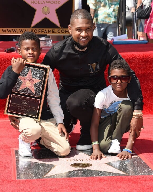 Usher et ses enfants Naviyd Raymond et Usher Raymond V - Usher inaugure son étoile sur le Walk of Fame à Hollywood, le 7 septembre 2016.