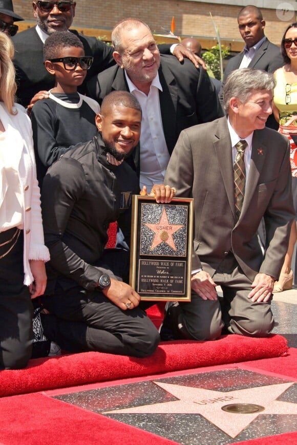 Usher inaugure son étoile sur le Walk of Fame à Hollywood, le 7 septembre 2016.