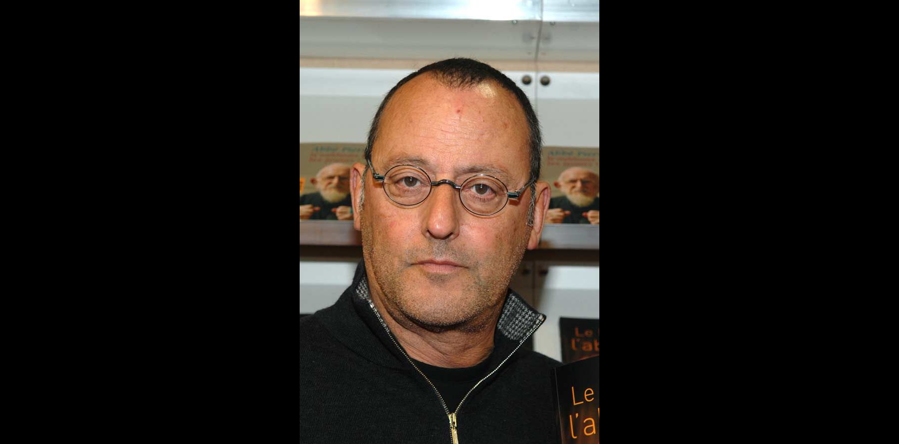 Qui A Tue Sara Jean Reno Jean Reno dans la peau d'un célèbre voyou marseillais... - Purepeople