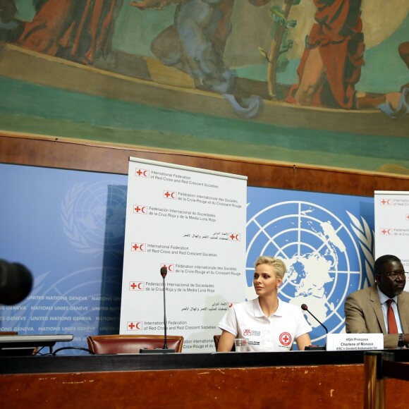 La princesse Charlene de Monaco, ambassadrice de bonne volonté de l'ONU, est intervenue le 9 septembre 2016 à Genève dans le cadre de la Journée mondiale des premiers secours organisée par la Fédération internationale des Sociétés de la Croix-Rouge et du Croissant-Rouge. © Dominique Jacovides / Bestimage