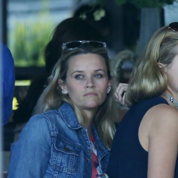 Exclusif - Reese Witherspoon et sa fille Ava Philippe à Venice Beach à Los Angeles, le 7 juin 2015