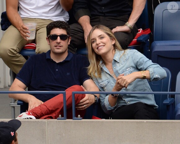 Jason Biggs et sa femme Jenny Mollen lors des demi-finales hommes à l'US Open à New York le 9 septembre 2016.
