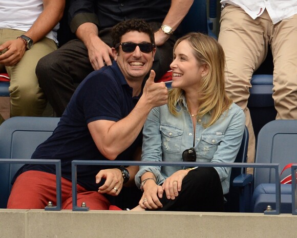 Jason Biggs et sa femme Jenny Mollen lors des demi-finales hommes à l'US Open à New York le 9 septembre 2016.