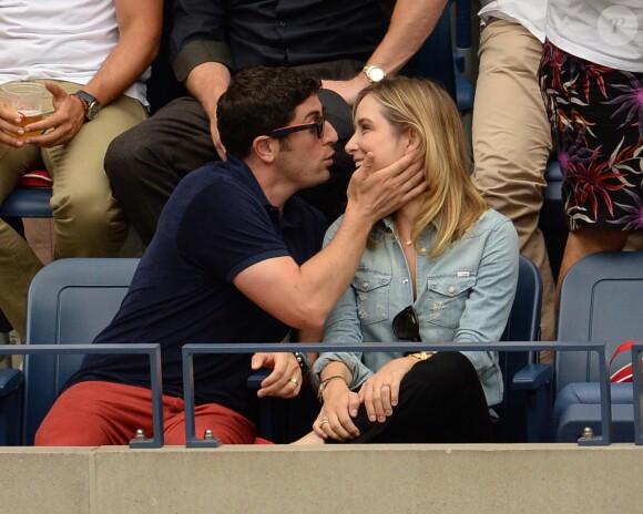 Jason Biggs et sa femme Jenny Mollen lors des demi-finales hommes à l'US Open à New York le 9 septembre 2016.