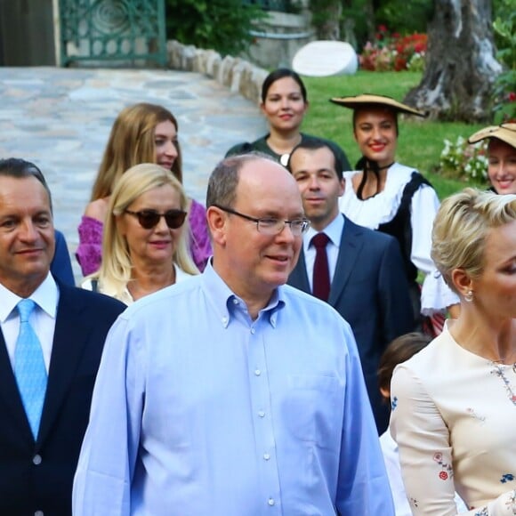 Le prince Albert II et la princesse Charlene de Monaco ont pris part avec leur fils le prince héréditaire Jacques de Monaco au traditionnel pique-nique (cavagnëtu) de rentrée organisé le 10 septembre 2016 pour les Monégasques dans le parc Princesse Antoinette. Deux arbres ont été plantés et bénis en son honneur et celui de sa soeur la princesse Gabriella, absente. © Olivier Huitel /Pool restreint Monaco / Bestimage