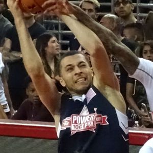 Chris Brown lors du match caritatif de basketball Power 106 All Stars à Los Angeles, le 11 septembre 2016.