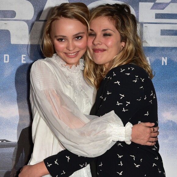 Lily-Rose Depp et Alysson Paradis - Avant-Première du film "Les Enragés" au cinéma UGC Les Halles à Paris le 28 septembre 2015.