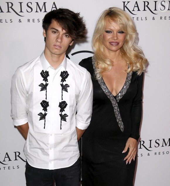 Pamela Anderson et son fils Dylan Jagger Lee à la soirée "The Unitas Annual Gala Against Human Trafficking" à New York City, New York, Etats-Unis, le 13 septembre 2016. © Charles Guerin/Bestimage
