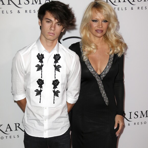 Pamela Anderson et son fils Dylan Jagger Lee à la soirée "The Unitas Annual Gala Against Human Trafficking" à New York City, New York, Etats-Unis, le 13 septembre 2016. © Charles Guerin/Bestimage