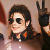 Michael Jackson à l'aéroport d'Heathrow à Londres, le 23 juin 1992