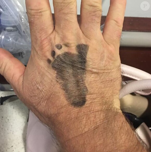 Alec Baldwin a dévoilé cette photo représentant le pied de son fils Leonardo sur Instagram, le 18 septembre 2016