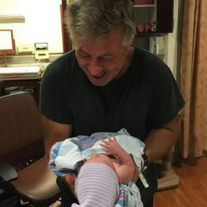 Alec Baldwin pose avec son fils Leonardo sur Instagram le 15 septembre 2016