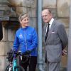 Le duc d'Edimbourg a souhaité bonne chance à sa belle-fille la comtesse Sophie de Wessex et ses compagnons de route au départ le 19 septembre 2016 de leur périple à vélo, le "DofE Diamond Challenge", depuis le palais Holyroodhouse à Edimbourg jusqu'au palais de Buckingham, pour le 60e anniversaire du Duke of Edinburgh's Award Scheme.