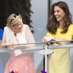 La comtesse Sophie de Wessex et la duchesse Catherine de Cambridge à Wimbledon le 7 juillet 2016.