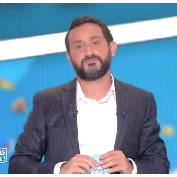 Cyril Hanouna dévoile en direct dans "Touche pas à mon poste" (C8) une photo d'Enora Malagré et de son compagnon. Le 20 septembre 2016.