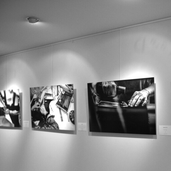 Illustration - Vernissage de l'exposition de Nikos Aliagas "Mémoires de Mains" à la Galerie Guillaume à Paris, France, le 20 septembre 2016. Exposition au profit de l'association "Grégory Lemarchal". © Veeren/Bestimage