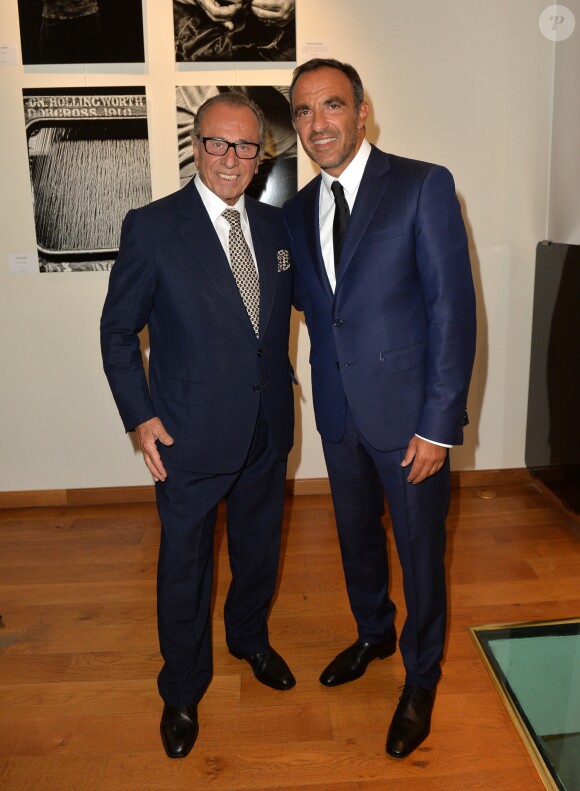 Nikos Aliagas - Vernissage de l'exposition de Nikos Aliagas "Mémoires de Mains" à la Galerie Guillaume à Paris, France, le 20 septembre 2016. Exposition au profit de l'association "Grégory Lemarchal". © Veeren/Bestimage