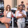 John Legend, sa femme Chrissy Teigen et leur petite fille Luna se promènent sur le port de Saint-Tropez, le 25 juillet 2016, pendant leur vacances.