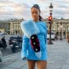 Semi-exclusif - Rihanna est allée faire un tour sur la grande roue place de la Concorde à Paris, France, le 29 juillet 2016. Rihanna a posé pour des photos avec des ses jeunes fans et elle a fait des selfies dans la cabine de la grande roue. Rihanna est en concert au stade de France à Saint-Denis, le samedi 30 juillet 2016. © Agence/Bestimage