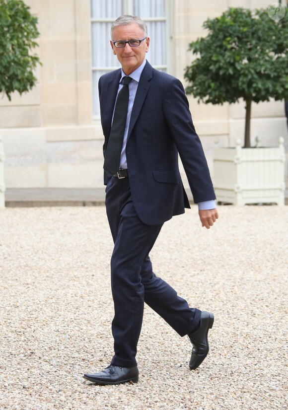 André Vallini, secrétaire d'état chargé de la Réforme territoriale au palais de l'Elysée à Paris le 22 octobre 2014 pour assister à la remise de décoration au premier ministre Manuel Valls qui va recevoir la grand-croix de l'ordre national du Mérite des mains du président de la République François Hollande.