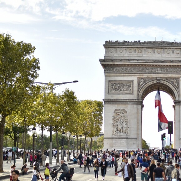 Paris organise sa deuxième "journée sans voiture" à Paris, France, le 25 septembre 2016. La Mairie de Paris a interdit la circulation sur près de 45% du territoire parisien intra-muros. © Lionel Urman/Bestimage