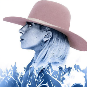 Lady Gaga confirme qu'elle fera le show à la mi-temps du Super Bowl sur Instagram le 29 septembre 2016.