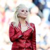 Lady Gaga chante l'hymne national à la finale du Super Bowl le 7 février 2016.