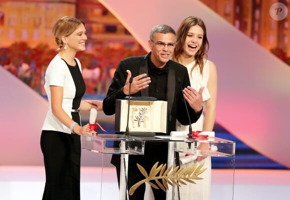 Léa Seydoux, Abdellatif Kechiche (Palme d'Or pour "La vie d'Adèle") et Adèle Exarchopoulos - Cérémonie de cloture du 66e festival du film de Cannes. Le 26 mai 2013
