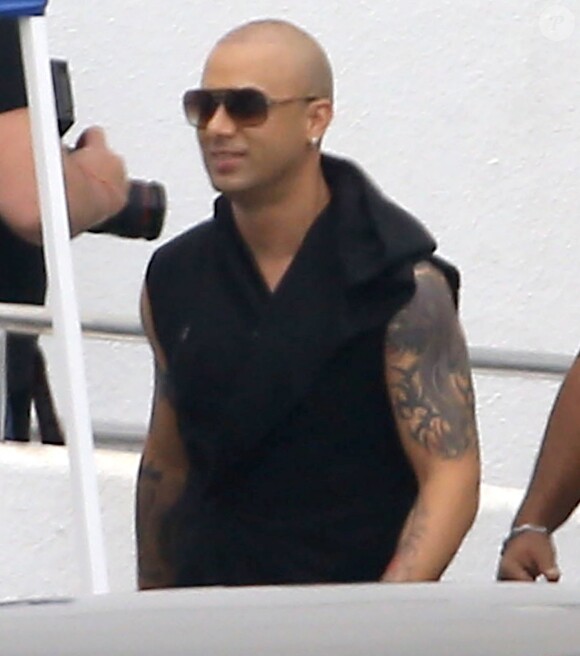 Wisin sur le Tournage du nouveau clip de Ricky Martin à Miami en Floride, le 10 février 2014 en présence de diverses personnalités comme Jennifer Lopez, son petit ami Casper Smart, Wisin, Raul de Molina et Pablo Ramirez.