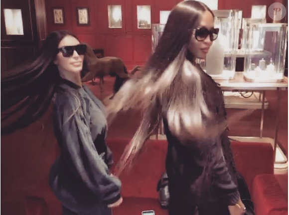 Kim Kardashian retrouve Naomi Campbell lors de son passage à Paris. Photo publiée sur Instagram le 2 octobre 2016
