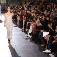 Défilé de mode "John Galliano", collection prêt-à-porter rintemps-été 2017 au lycée Carnot. Paris, le 2 octobre 2016.