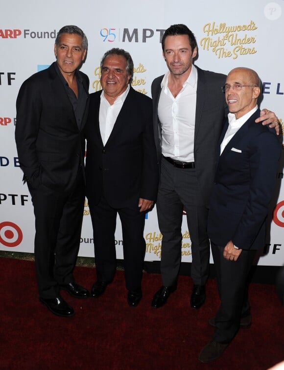Jim Gianopulos, George Clooney, Hugh Jackman, Jeffrey Katzenberg lors du 95e anniversaire du MPTF 'Hollywood's Night Under The Stars', à Los Angeles, le 1er octobre 2016.