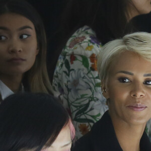 Shy'm - Défilé Shiatzy Chen (collection prêt-à-porter printemps-été 2017) au Grand Palais. Paris, le 4 octobre 2016. © CVS/Veeren/Bestimage