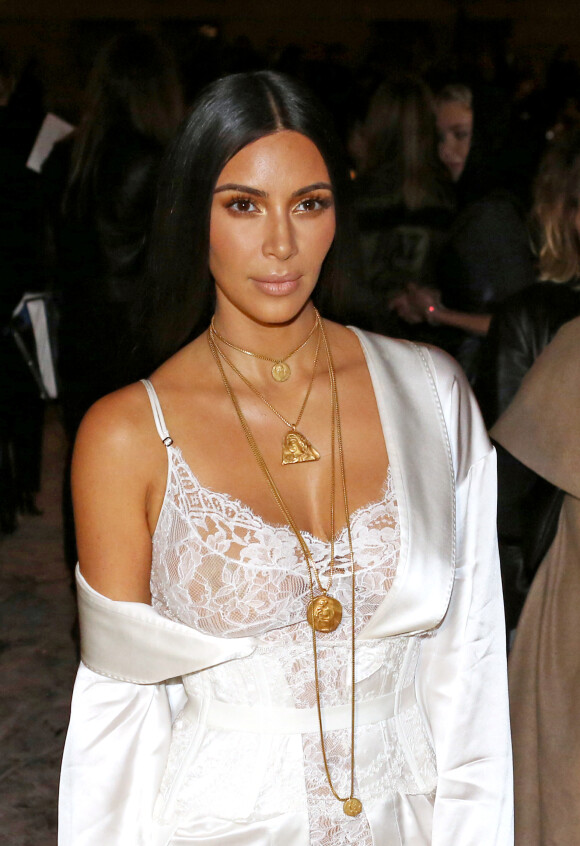 Kim Kardashian au défilé de mode "Givenchy", collection prêt-à-porter Printemps-Eté 2017 lors de la Fashion Week de Paris, France, le 2 October 2016. © Agence/Bestimage
