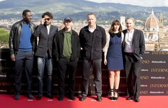 Omar Sy, Irfan Khan, Ron Howard, Tom Hanks, Felicity Jones et Dan Brown - Photocall du film "Inferno" à Florence, le 7 octobre 2016.