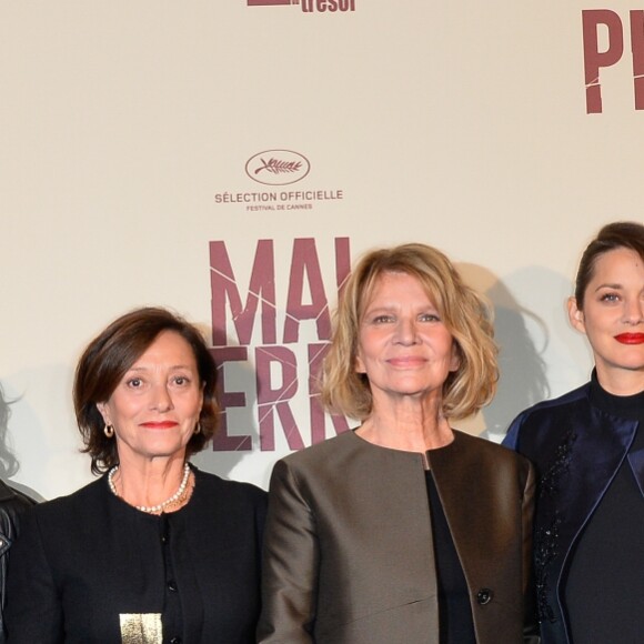 Jacques Fieschi, Alex Brendemühl, Aloïse Sauvage, Brigitte Roüan, Nicole Garcia, Marion Cotillard, Victoire du Bois et Louis Garrel - Avant-première du film "Mal de Pierres" au cinéma Gaumont Champs-Elysées Marignan à Paris, le 10 octobre 2016.