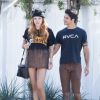 Exclusif - Bella Thorne se balade avec son petit ami Tyler Posey et des amis dans les rues de Los Angeles, le 9 octobre 2016