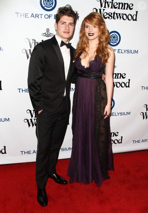 Bella Thorne et son compagnon Gregg Sulkin au 9 ème Gala Annuel "The Art Of Elysium" à Culver City le 9 janvier 2016.