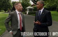 Barack Obama avoue avoir consommé de la drogue lors d'un entretien avec Macklemore qui a produit un documentaire sur les dangers de l'addiction pour la chaîne MTV. Vidéo publiée le 11 octobre 2016