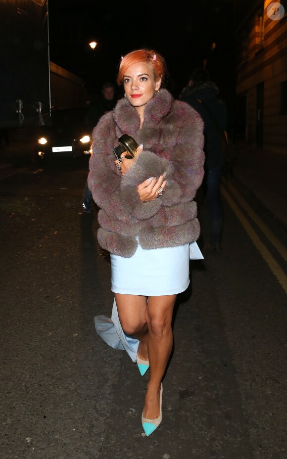 Lily Allen à la sortie de la soirée British Fashion Awards 2014 à Londres, le 1er décembre 2014