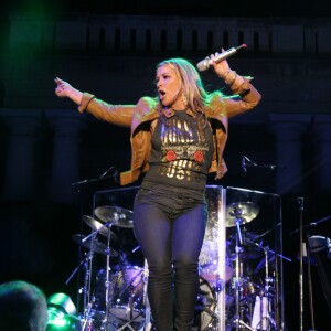 La chanteuse Anastacia en concert lors du Festival Pedralbes 2015 à Barcelone, le 6 juillet 2015.