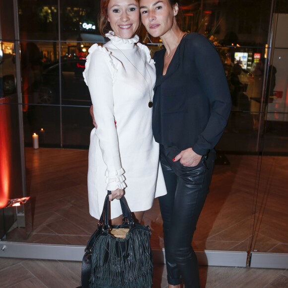 Vanessa Demouy et une invitée lors de la soirée de réouverture de l'Emporio Armani Caffé au 149 boulevard Saint-Germain à Paris, le 13 octobre 2016