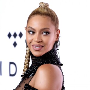Beyoncé participe au deuxième concert caritatif de Tidal, TIDAL X: 1015, organisé au Barclays Center de New York le 15 octobre 2016.